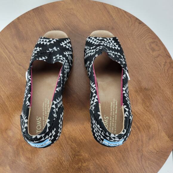 TOMS Reina Tribal Wedge 8 Black White Canvas Peep Toe Cork Heel Slip On Cushion - Picture 3 of 13